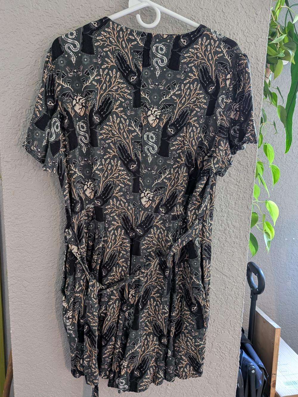 Hemlock Ivy Romper - Picture 7 of 7